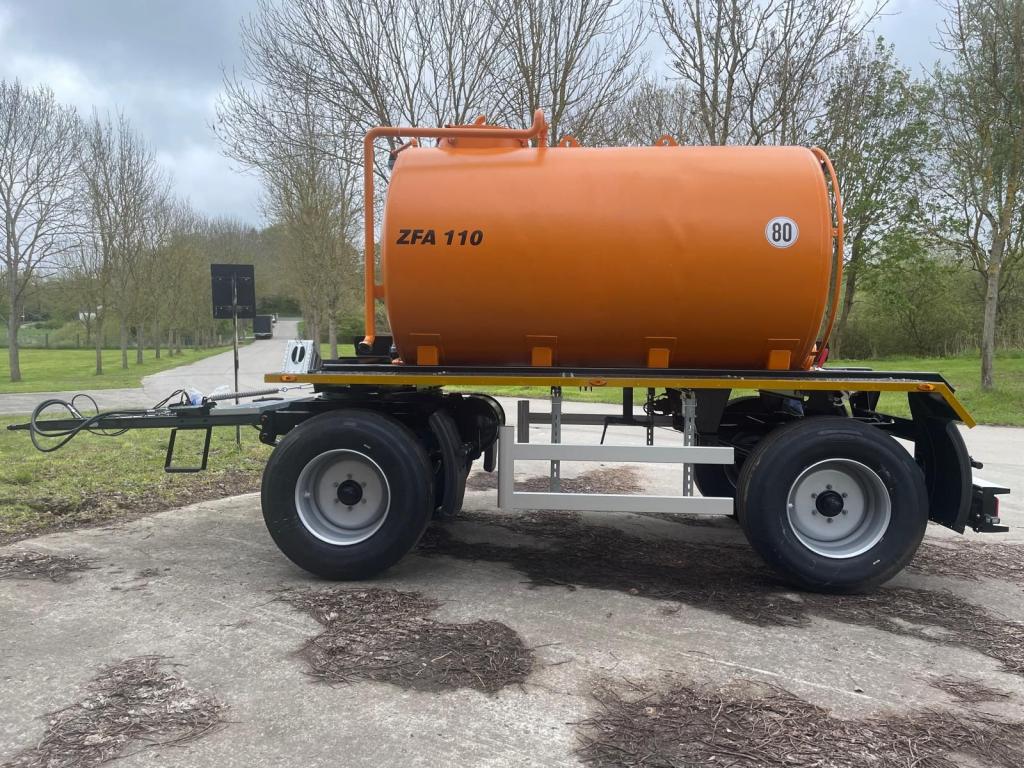 8EC034DC-9D2A-46C0-AD20-0154A30B11E7